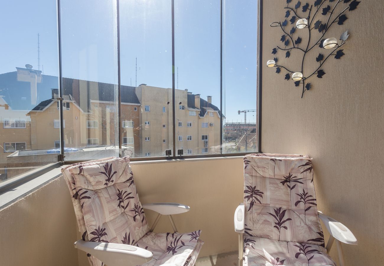 Apartamento em Gramado - 3 Suítes no Centro de Gramado (500m da R Coberta
