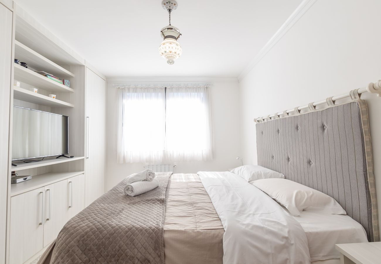 Apartamento em Gramado - 3 Suítes no Centro de Gramado (500m da R Coberta