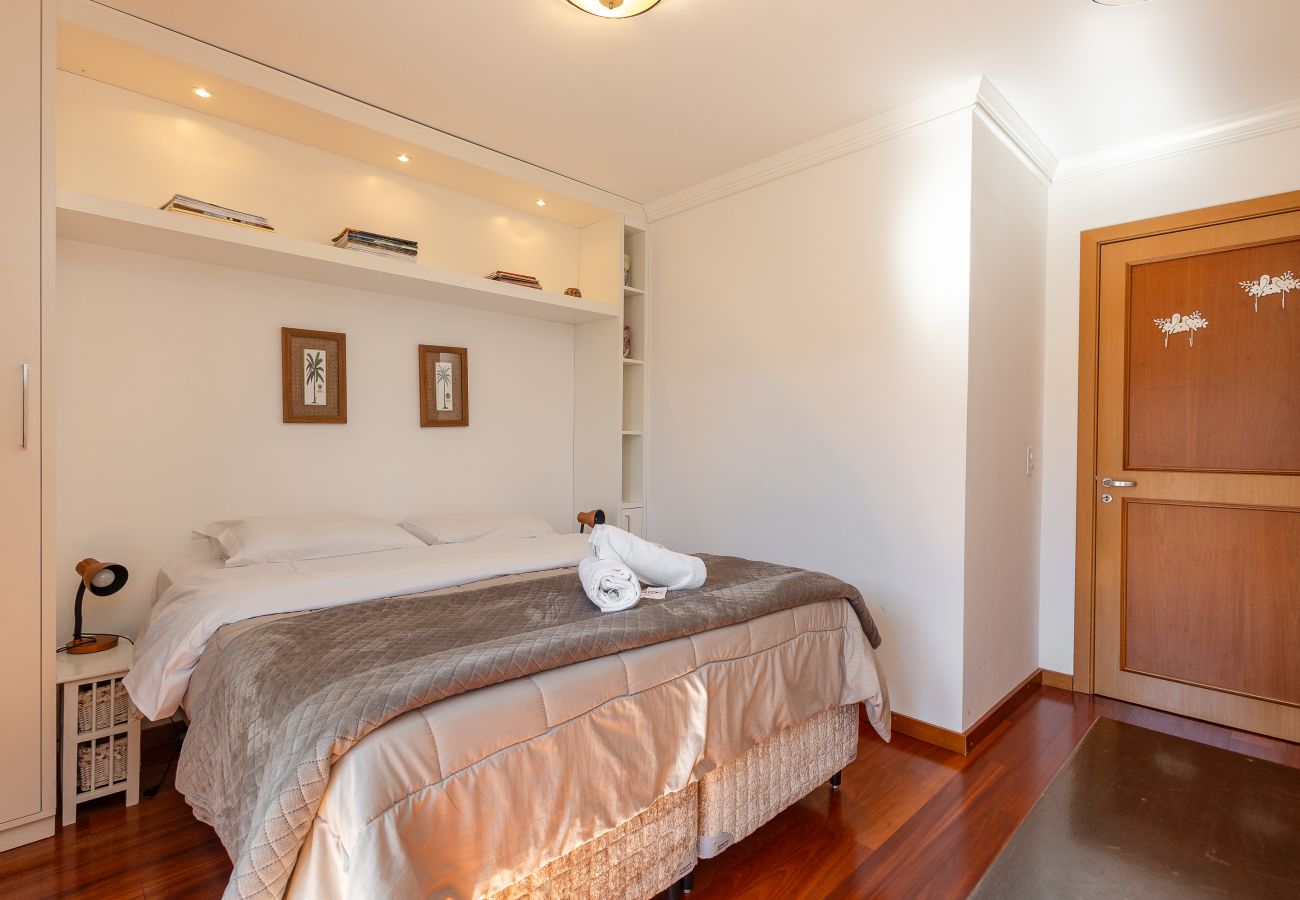 Apartamento em Gramado - 3 Suítes no Centro de Gramado (500m da R Coberta