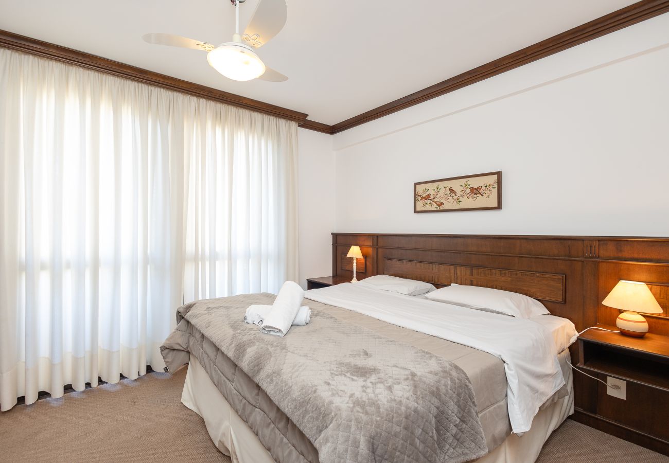 Apartamento em Gramado - 3 Suítes no Centro de Gramado (500m da R Coberta