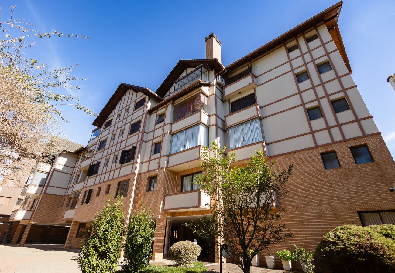 Apartamento em Gramado - 3 Suítes no Centro de Gramado (500m da R Coberta