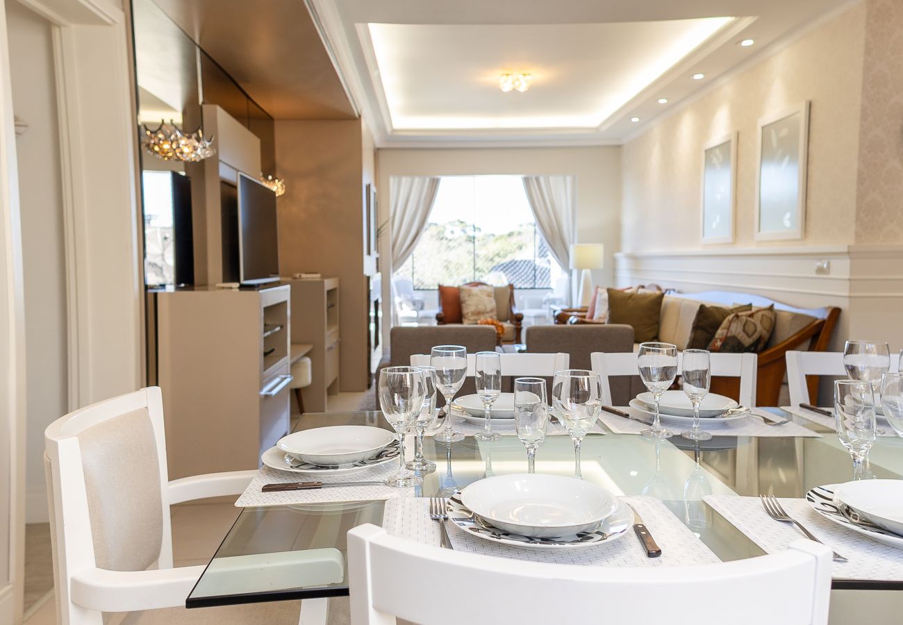 Apartamento em Gramado - Cobertura Alto Padrão 3 Suítes a 500m da R Coberta