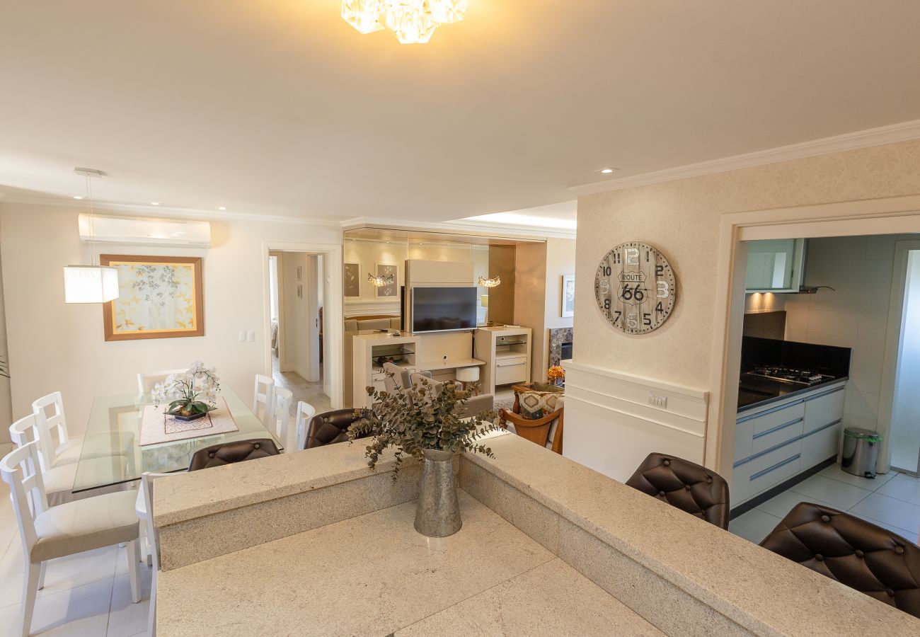 Apartamento em Gramado - Cobertura Alto Padrão 3 Suítes a 500m da R Coberta