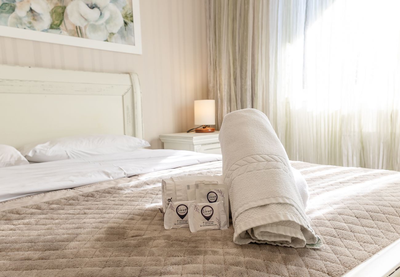 Apartamento em Gramado - Cobertura Alto Padrão 3 Suítes a 500m da R Coberta