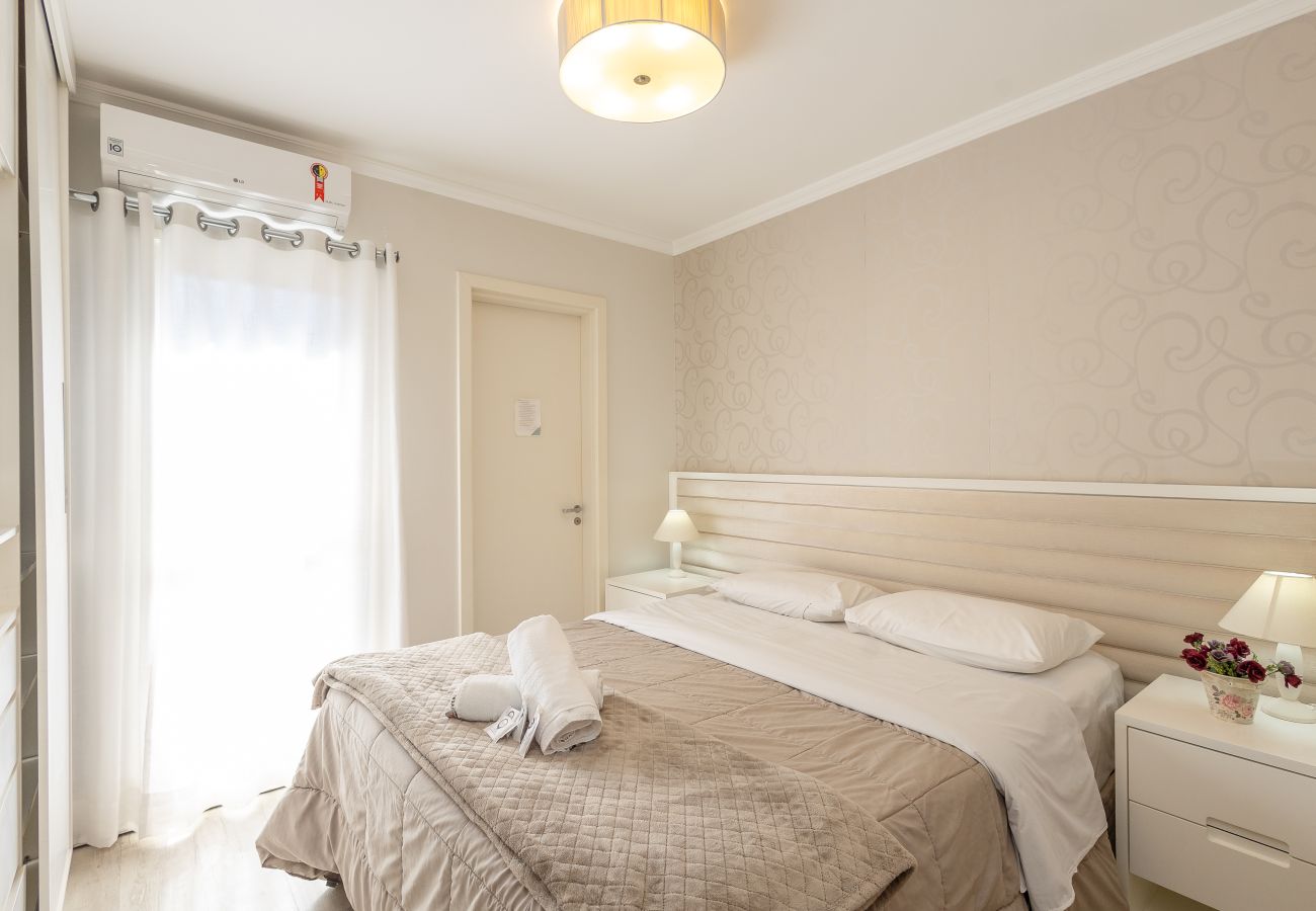 Apartamento em Gramado - Cobertura Alto Padrão 3 Suítes a 500m da R Coberta