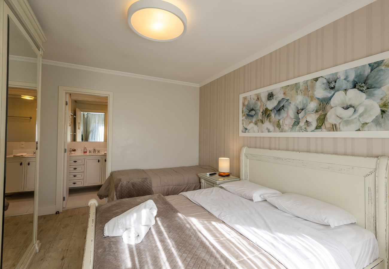 Apartamento em Gramado - Cobertura Alto Padrão 3 Suítes a 500m da R Coberta
