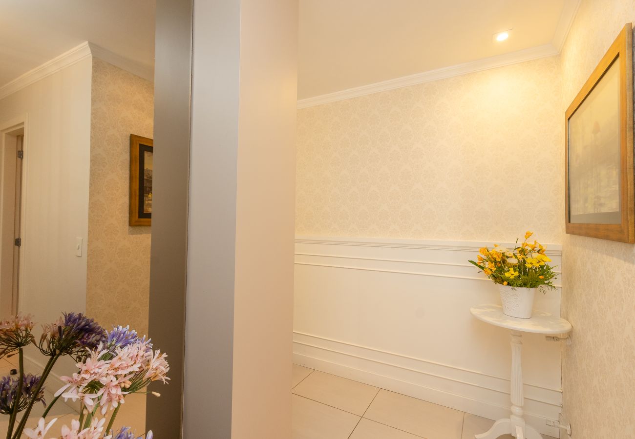 Apartamento em Gramado - Cobertura Alto Padrão 3 Suítes a 500m da R Coberta
