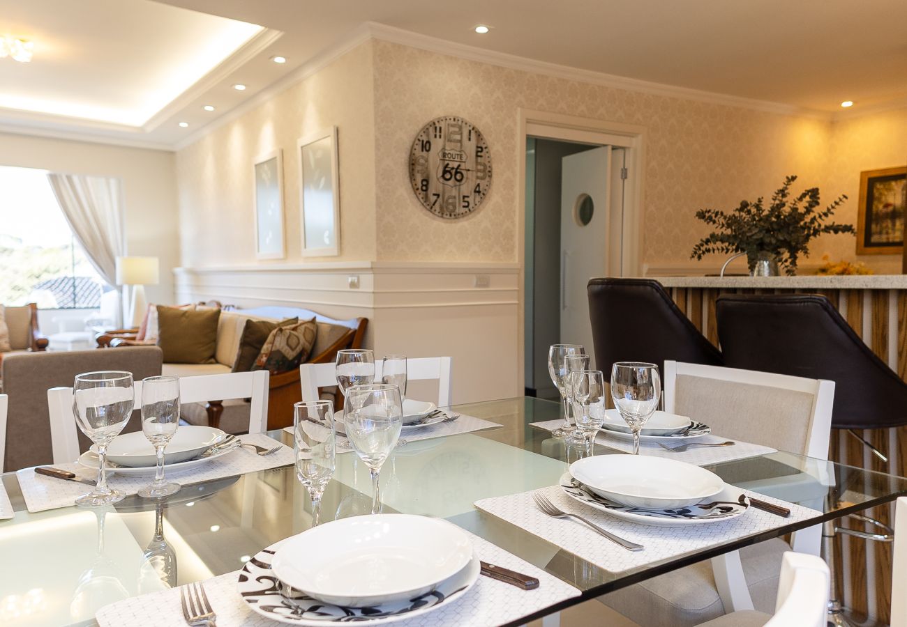 Apartamento em Gramado - Cobertura Alto Padrão 3 Suítes a 500m da R Coberta