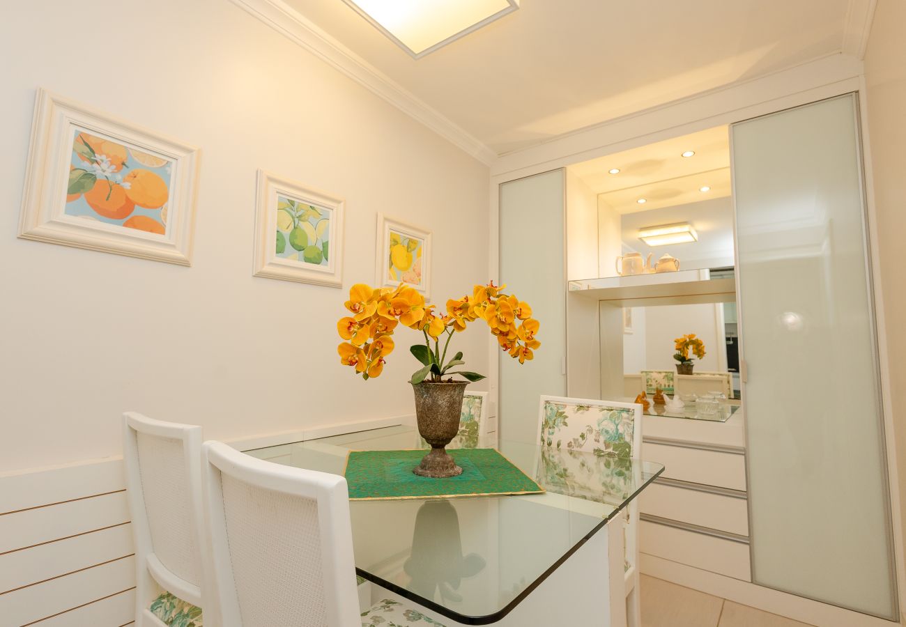 Apartamento em Gramado - Cobertura Alto Padrão 3 Suítes a 500m da R Coberta