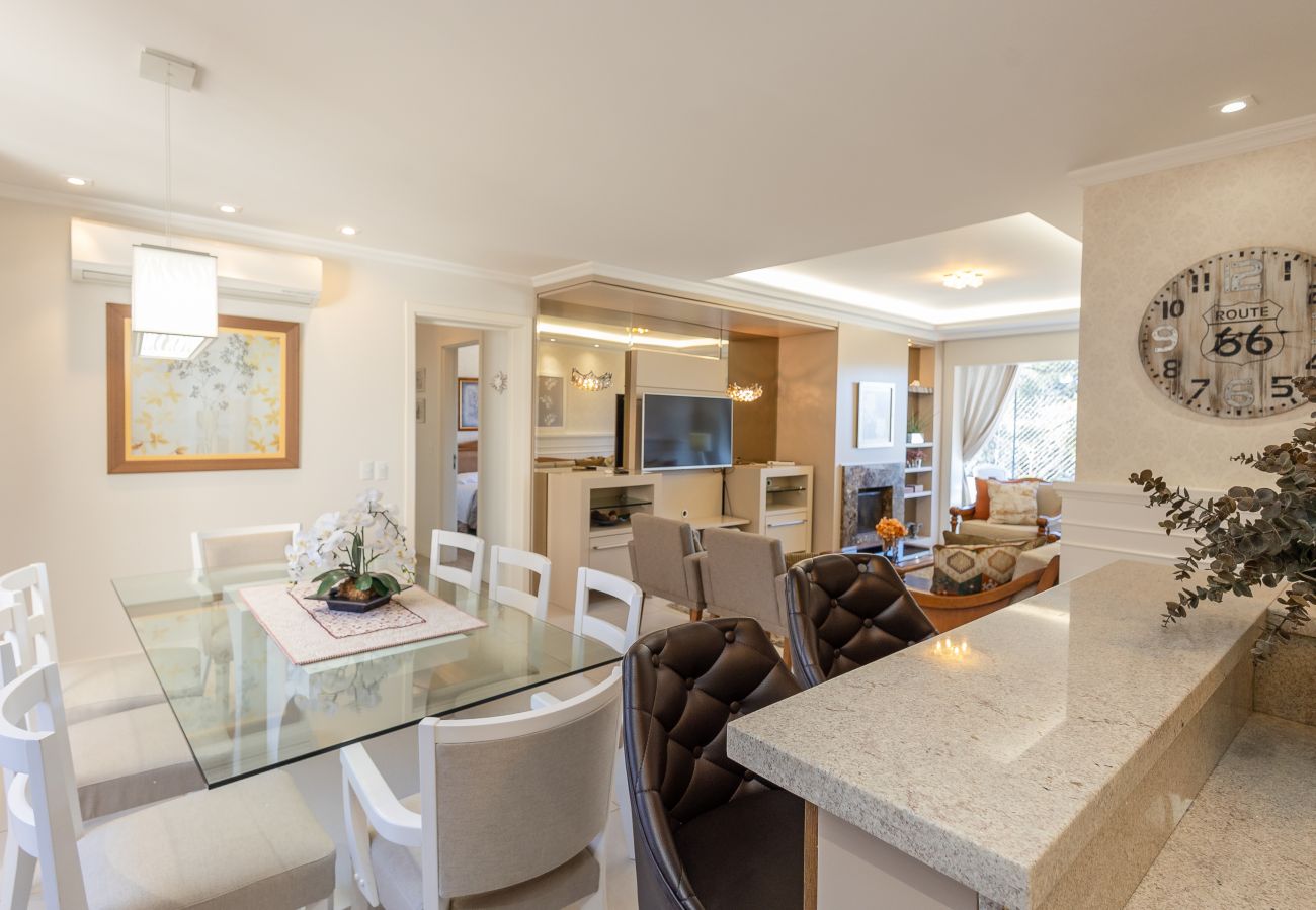 Apartamento em Gramado - Cobertura Alto Padrão 3 Suítes a 500m da R Coberta