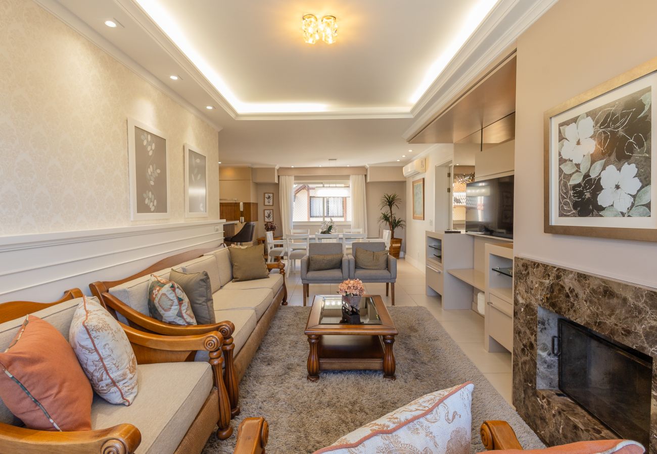 Apartamento em Gramado - Cobertura Alto Padrão 3 Suítes a 500m da R Coberta