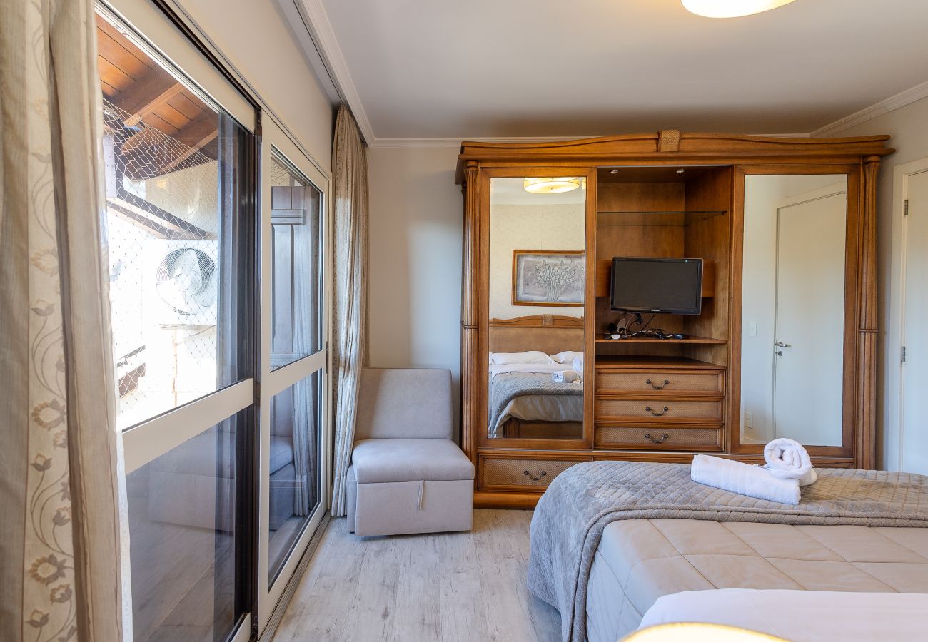 Apartamento em Gramado - Cobertura Alto Padrão 3 Suítes a 500m da R Coberta