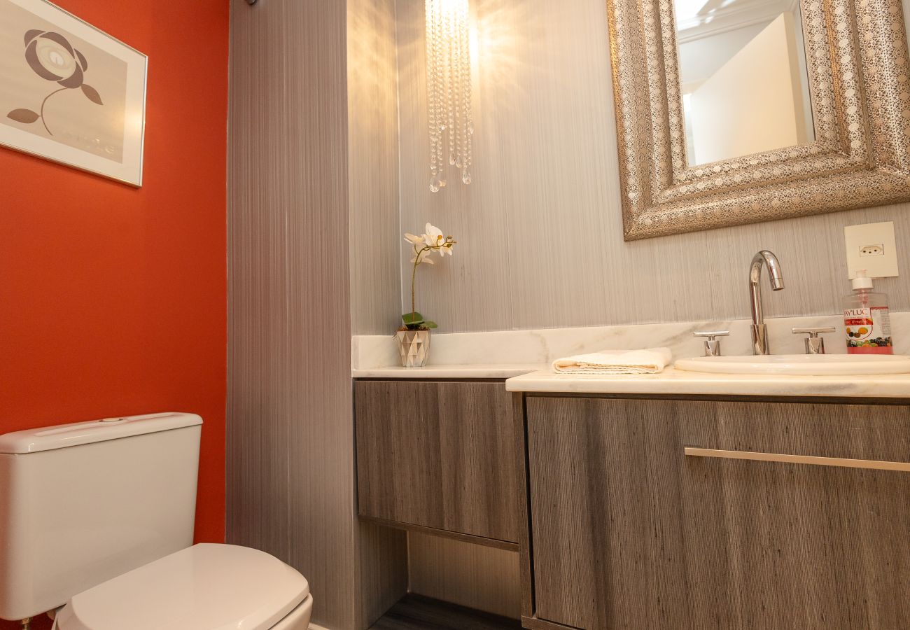 Apartamento em Gramado - Cobertura Alto Padrão 3 Suítes a 500m da R Coberta