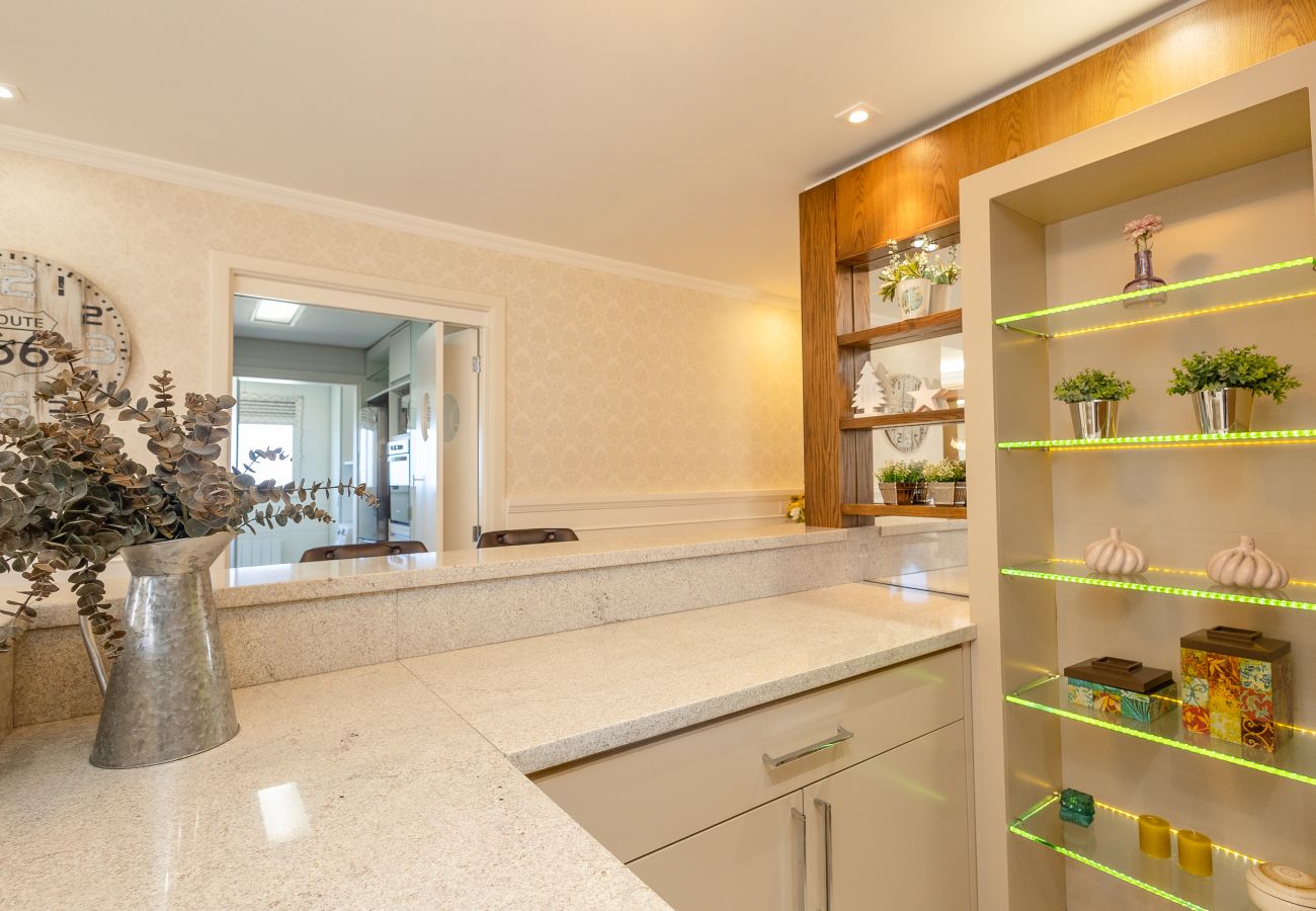 Apartamento em Gramado - Cobertura Alto Padrão 3 Suítes a 500m da R Coberta