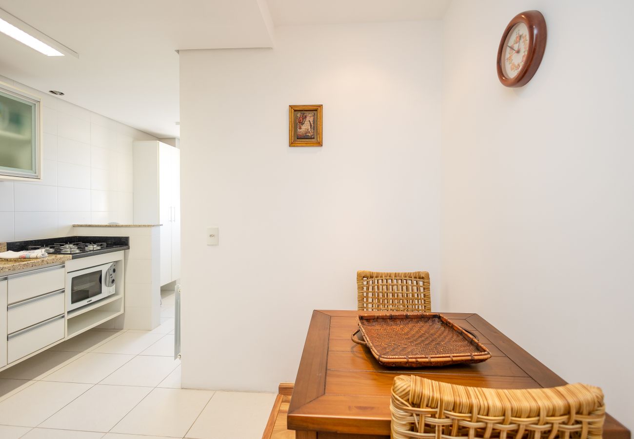 Apartamento em Gramado - Apto amplo com duas suítes a 150m da Rua Torta