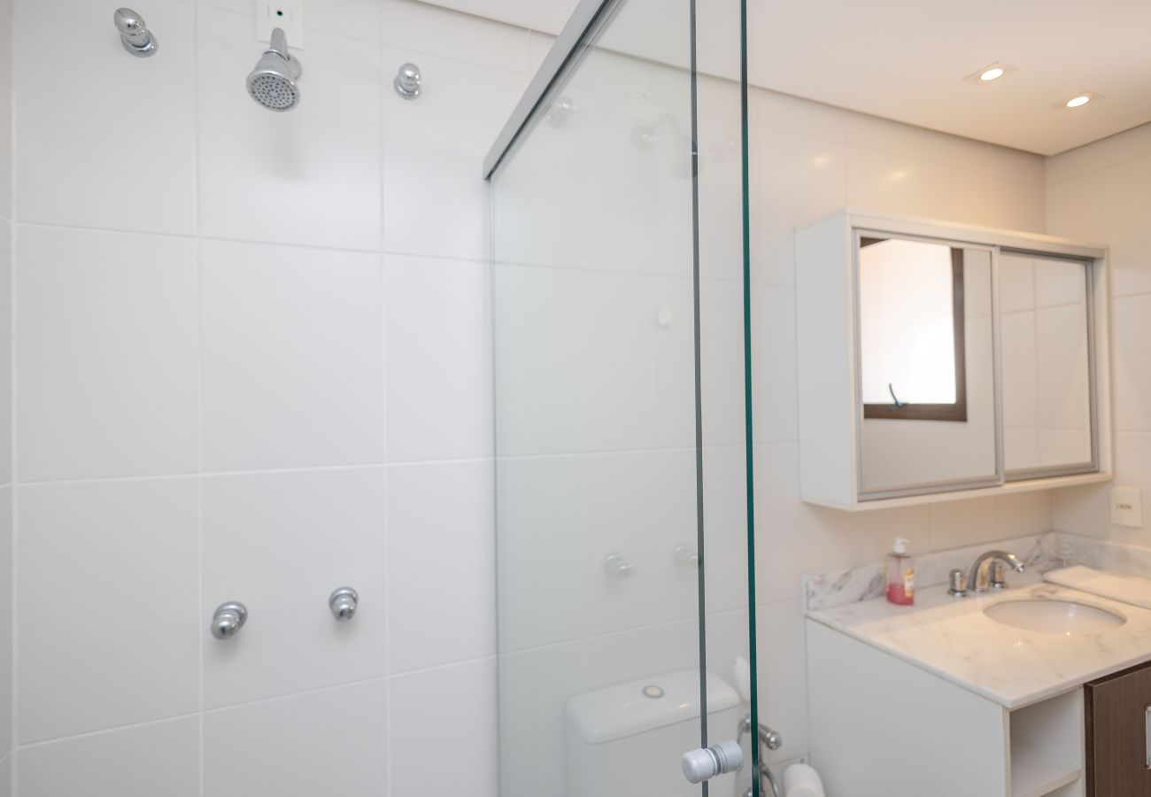 Apartamento em Gramado - Apto amplo com duas suítes a 150m da Rua Torta