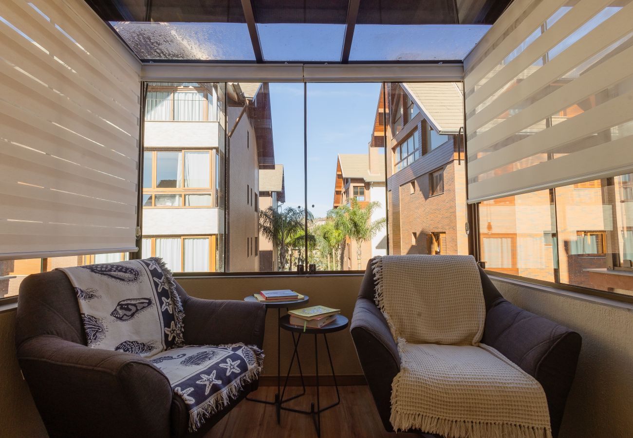 Apartamento em Gramado - Apto amplo com duas suítes a 150m da Rua Torta
