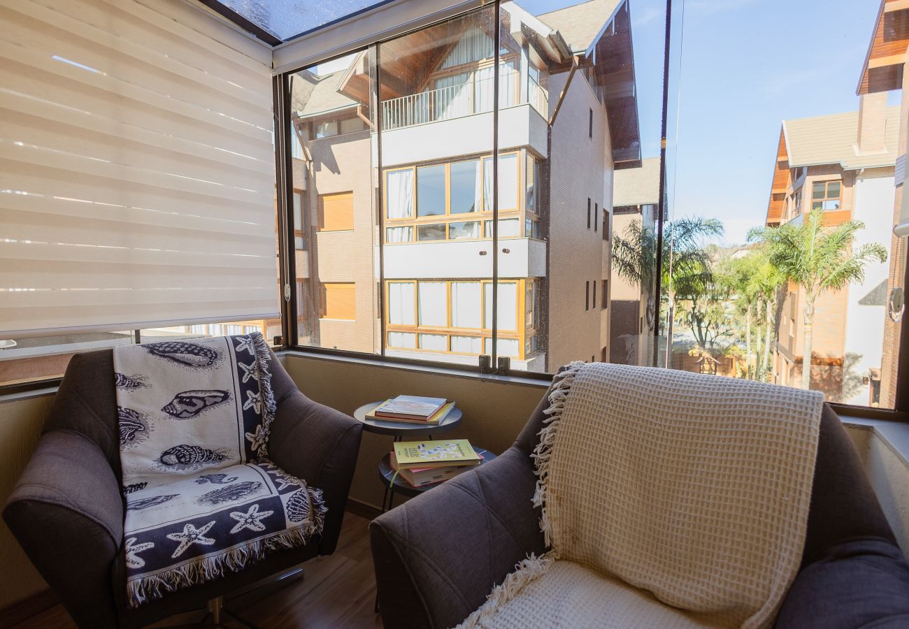 Apartamento em Gramado - Apto amplo com duas suítes a 150m da Rua Torta