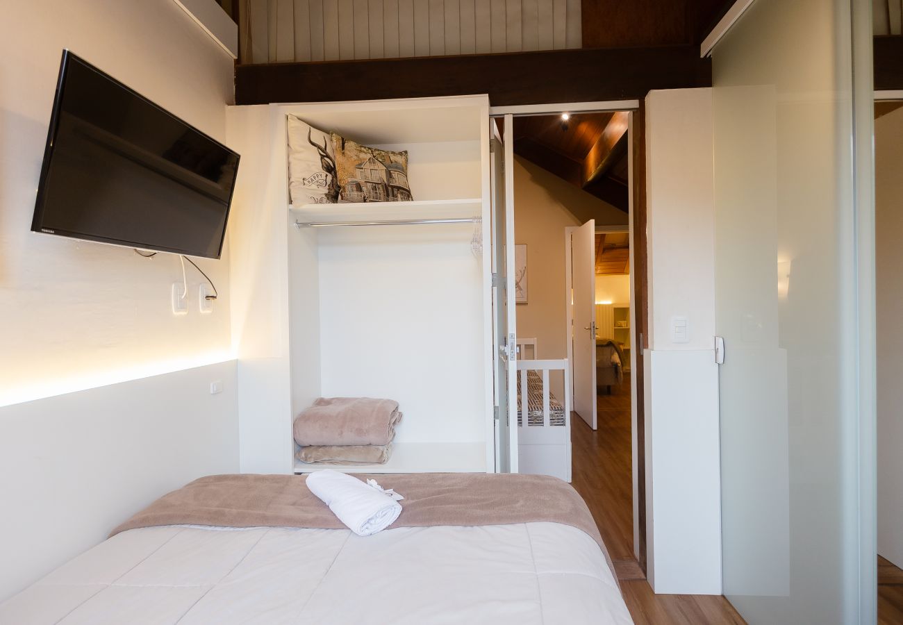 Apartamento em Gramado - Cobertura 4 suítes no coração de Gramado!