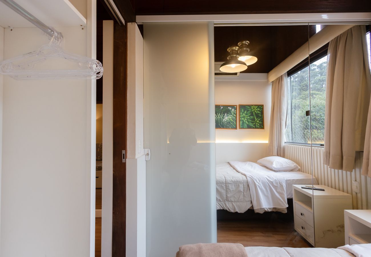 Apartamento em Gramado - Cobertura 4 suítes no coração de Gramado!