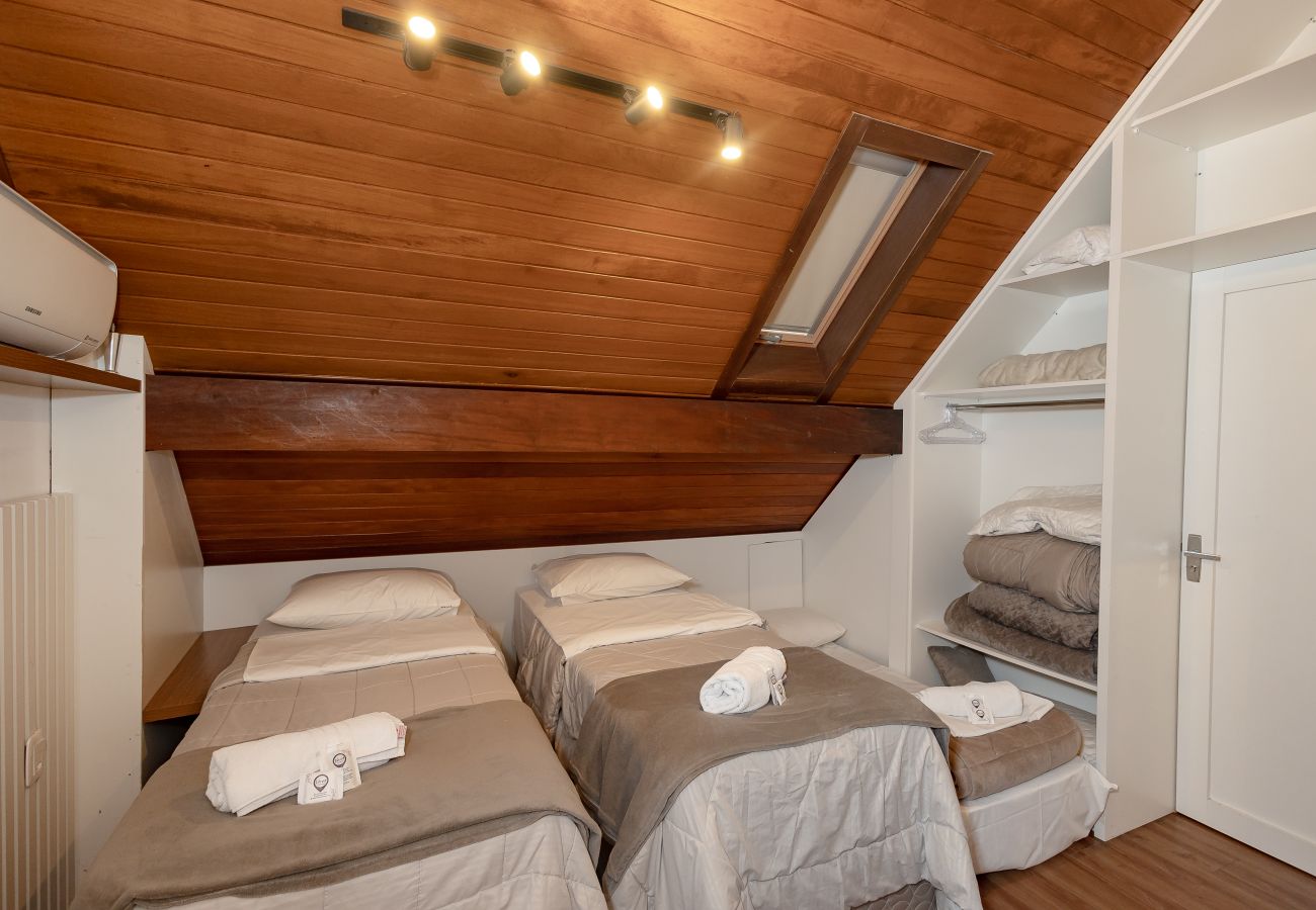 Apartamento em Gramado - Cobertura 4 suítes no coração de Gramado!