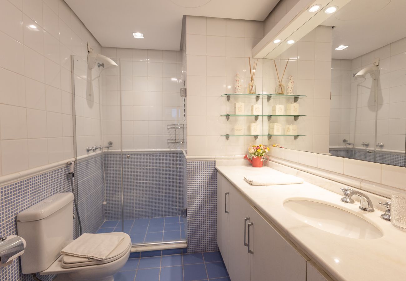 Apartamento em Gramado - Cobertura 4 suítes no coração de Gramado!