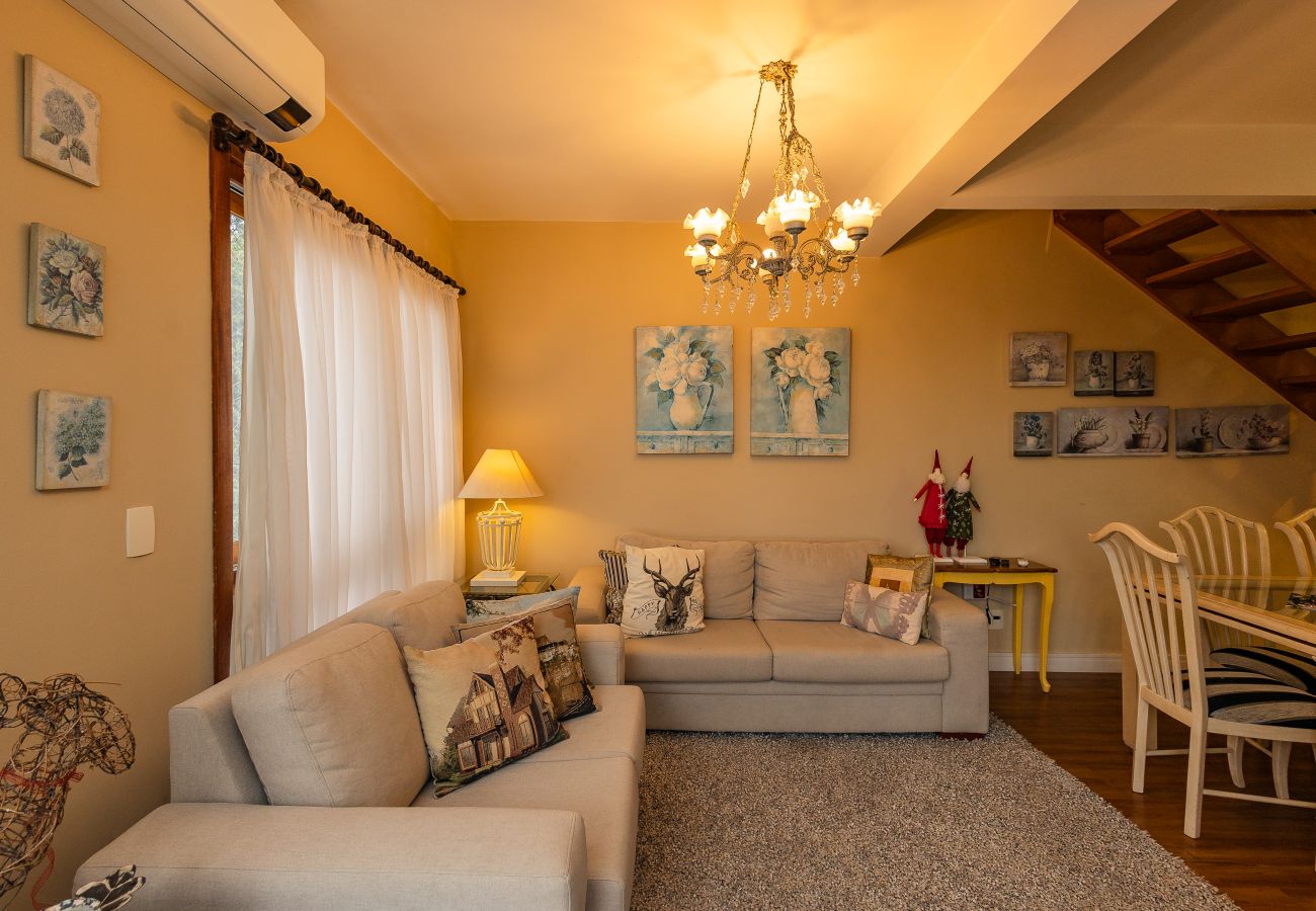 Apartamento em Gramado - Cobertura 4 suítes no coração de Gramado!