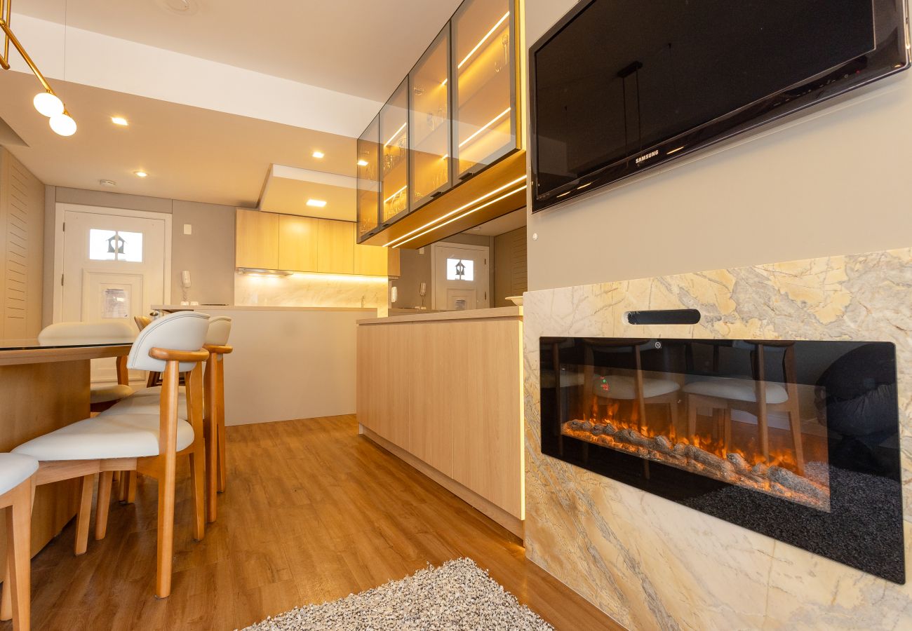 Apartamento em Gramado - Cobertura 4 suítes no coração de Gramado!