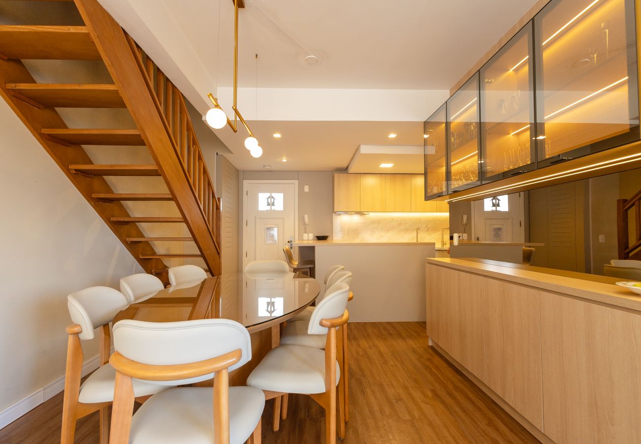 Apartamento em Gramado - Cobertura 4 suítes no coração de Gramado!