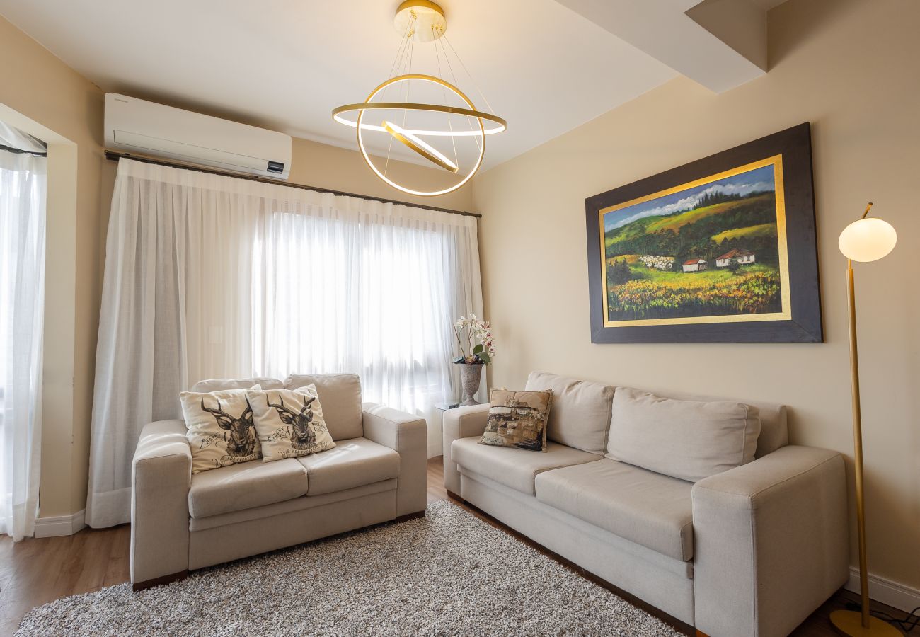 Apartamento em Gramado - Cobertura 4 suítes no coração de Gramado!