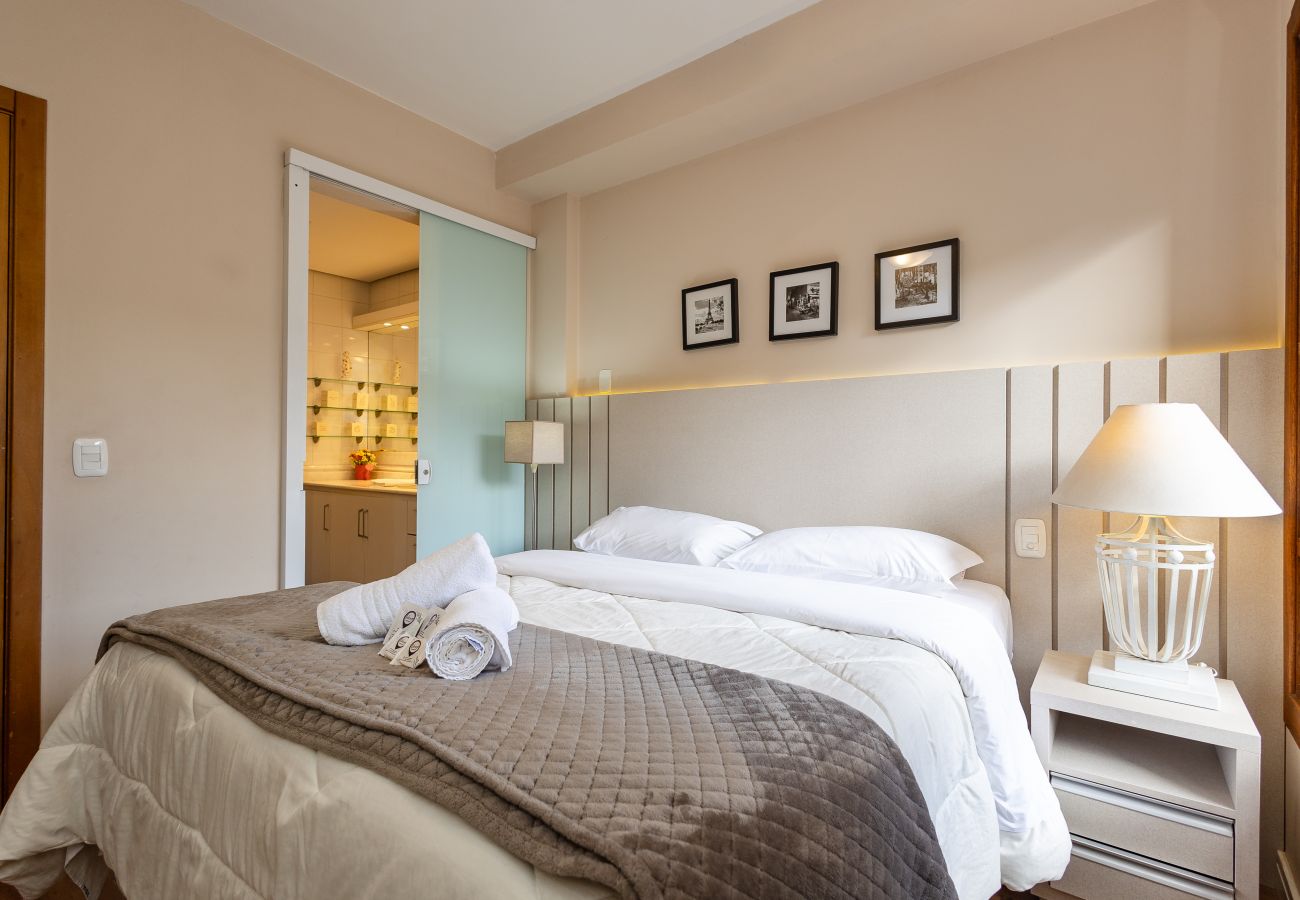 Apartamento em Gramado - Cobertura 4 suítes no coração de Gramado!