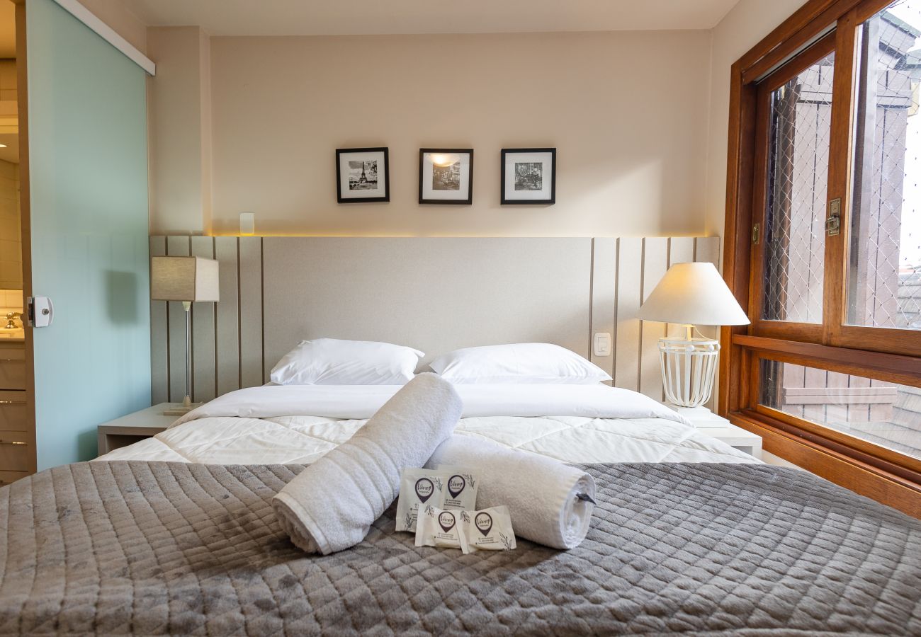 Apartamento em Gramado - Cobertura 4 suítes no coração de Gramado!