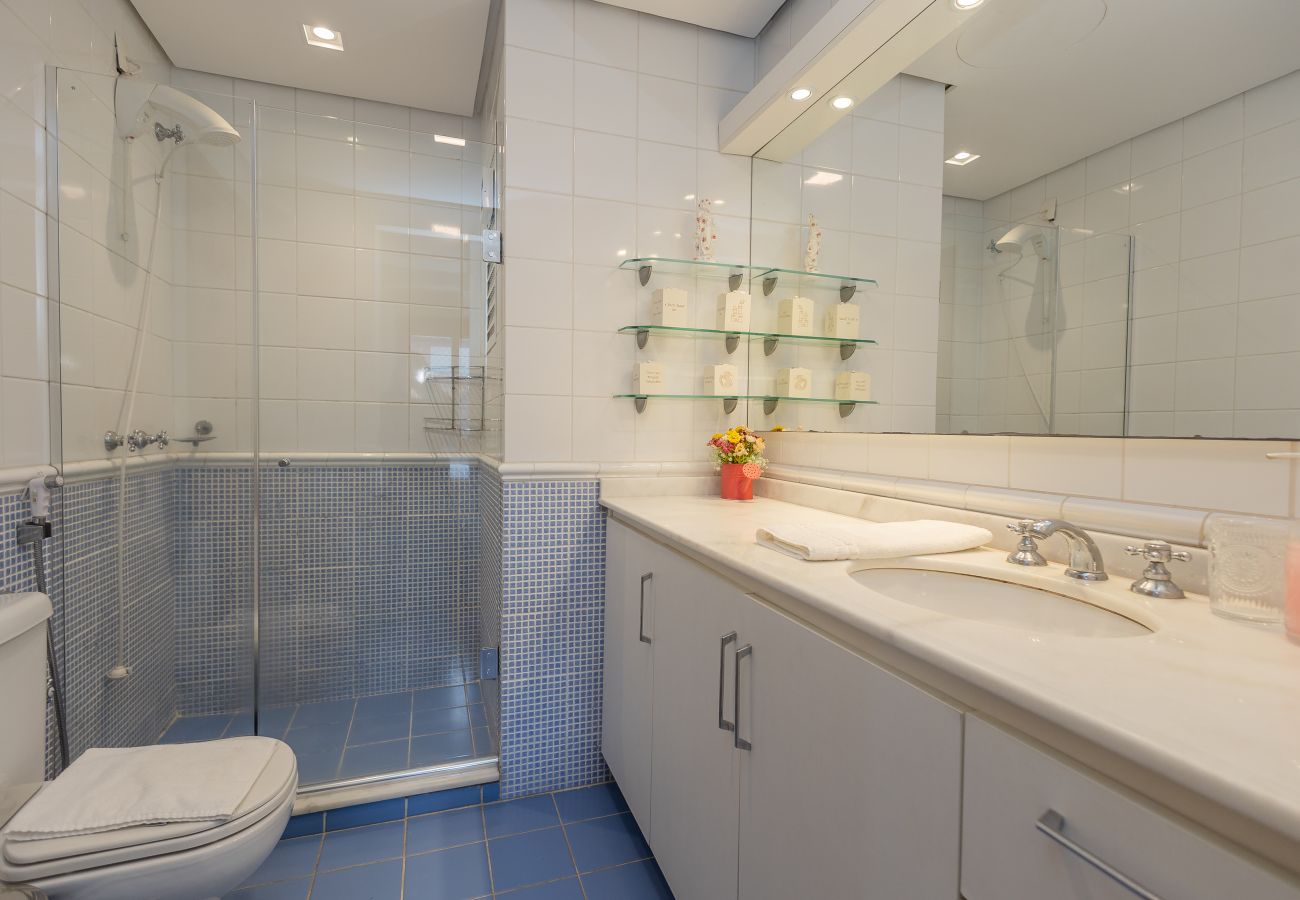 Apartamento em Gramado - Cobertura 4 suítes no coração de Gramado!