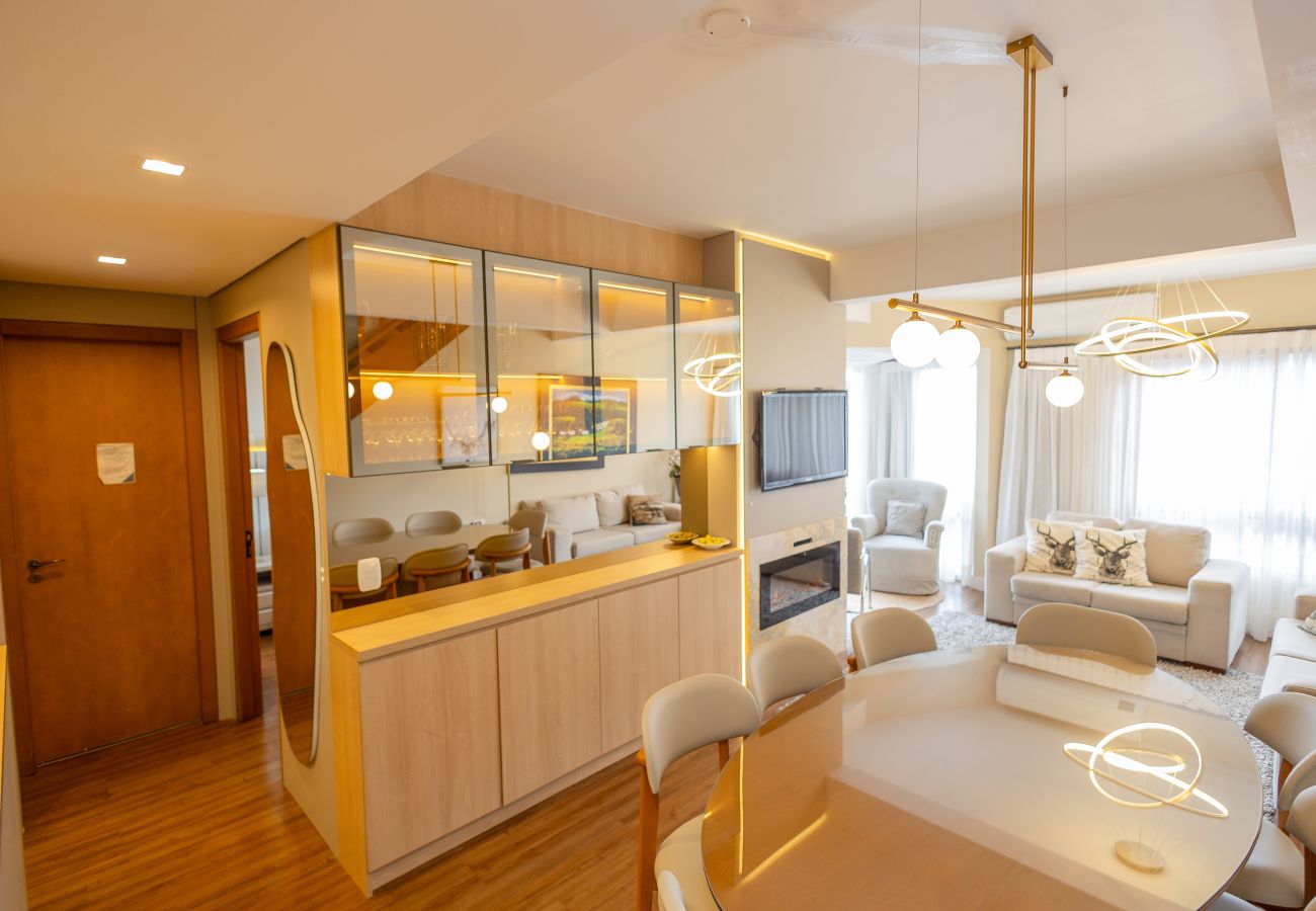 Apartamento em Gramado - Cobertura 4 suítes no coração de Gramado!