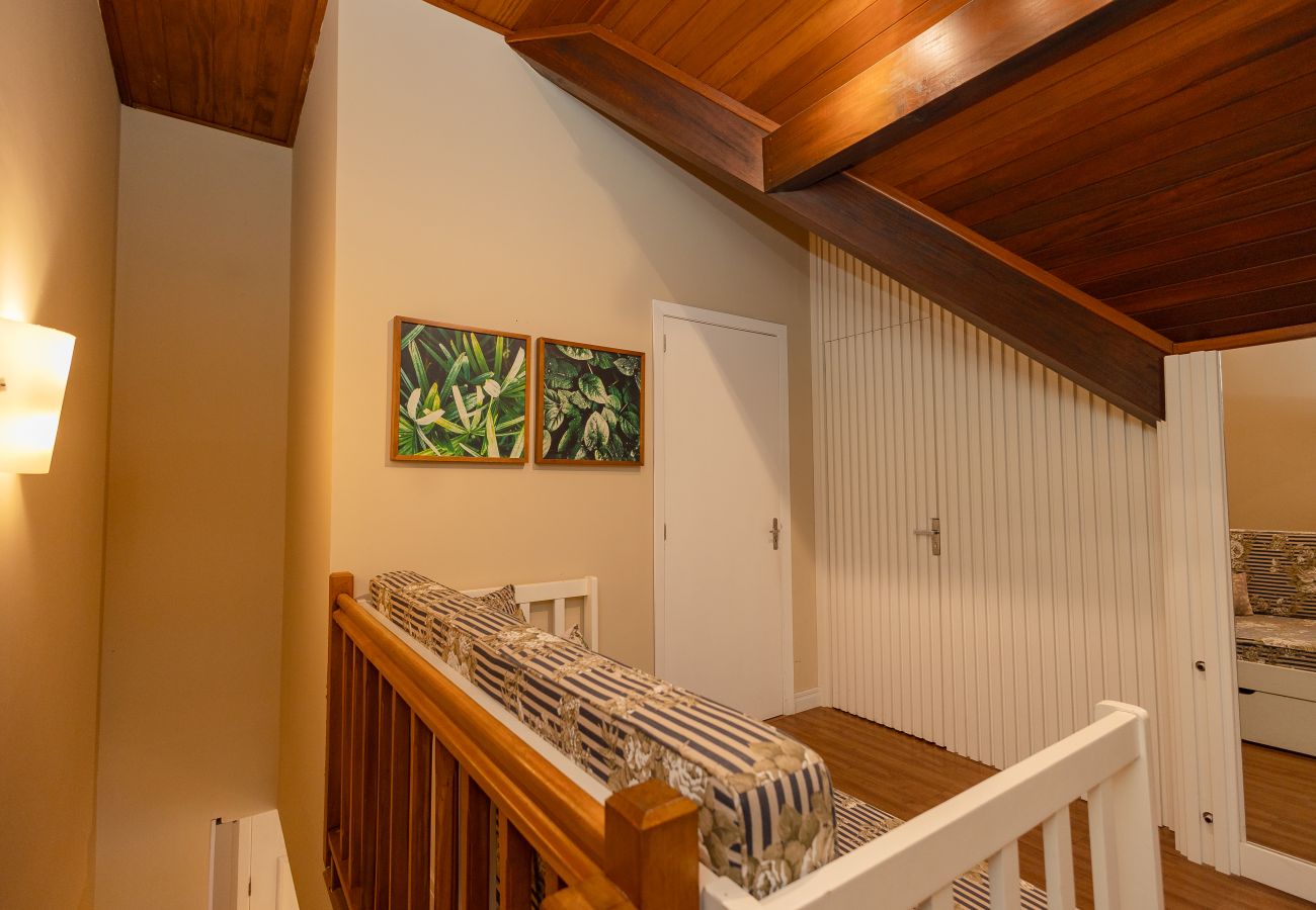 Apartamento em Gramado - Cobertura 4 suítes no coração de Gramado!