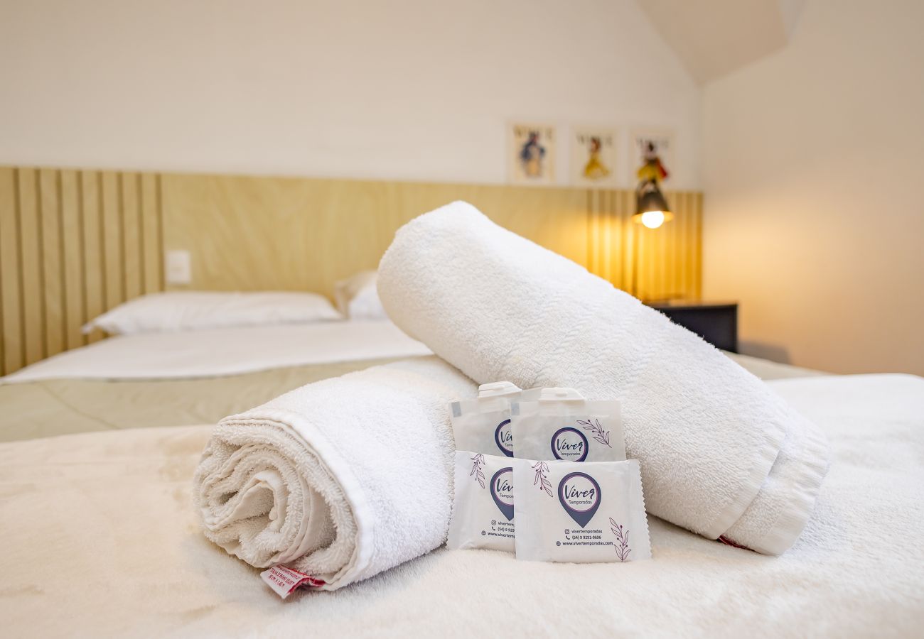 Apartamento em Gramado - Dúplex 4 quartos-3 suítes-4 ban, 350 m rua coberta