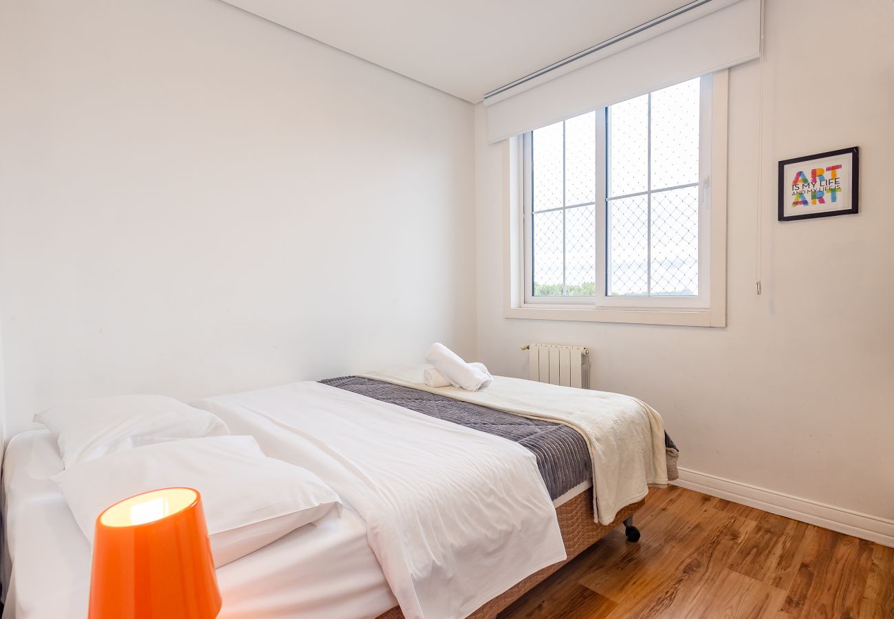 Apartamento em Gramado - Dúplex 4 quartos-3 suítes-4 ban, 350 m rua coberta
