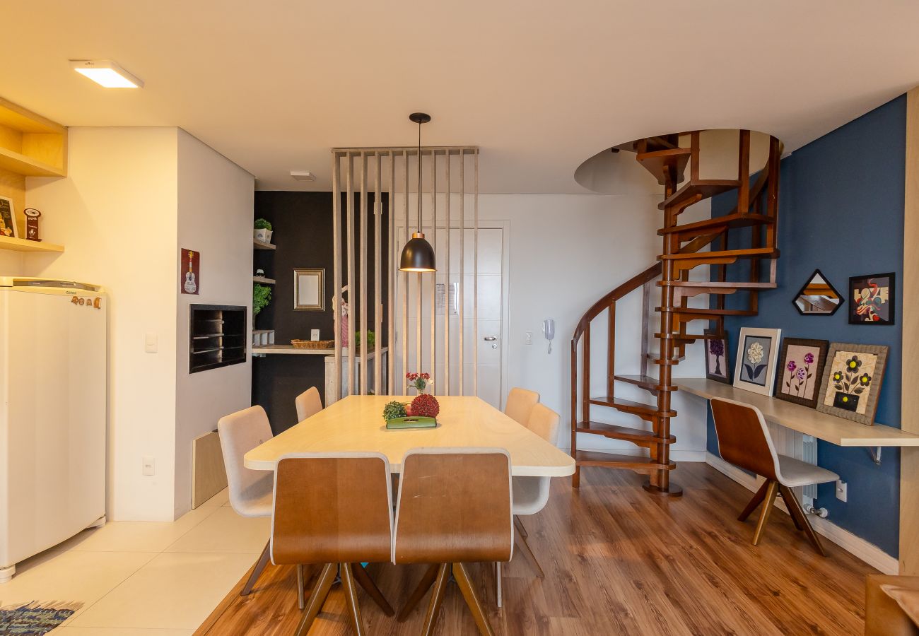 Apartamento em Gramado - Dúplex 4 quartos-3 suítes-4 ban, 350 m rua coberta