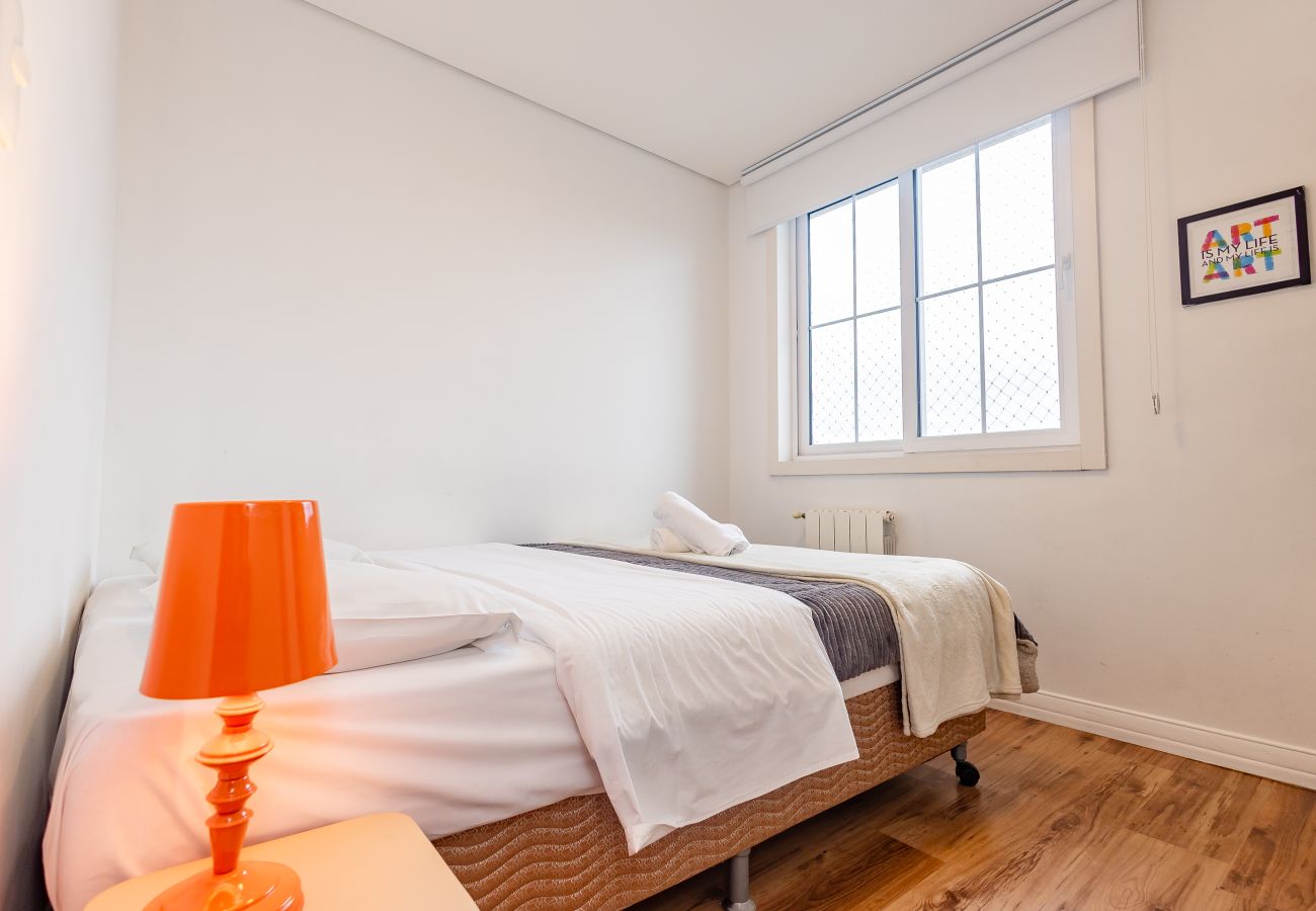 Apartamento em Gramado - Dúplex 4 quartos-3 suítes-4 ban, 350 m rua coberta