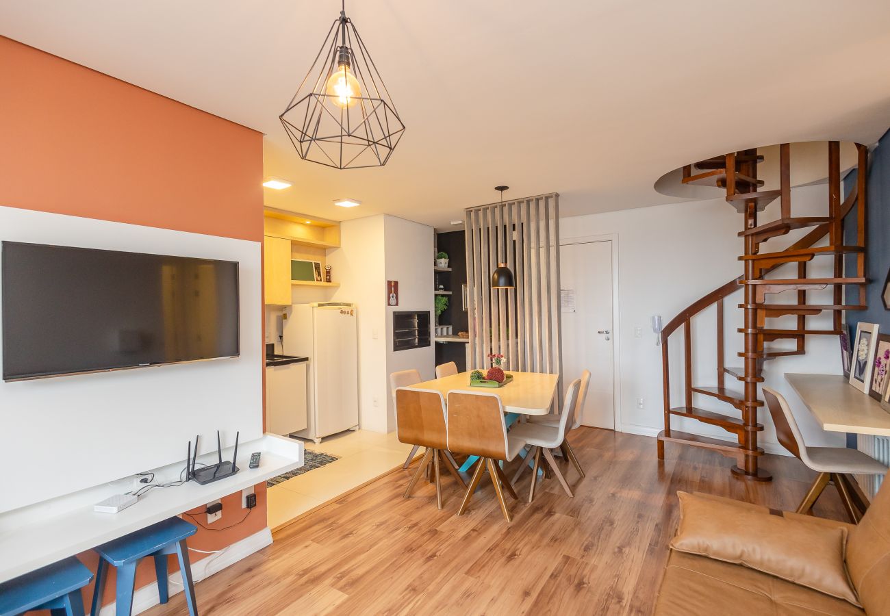 Apartamento em Gramado - Dúplex 4 quartos-3 suítes-4 ban, 350 m rua coberta