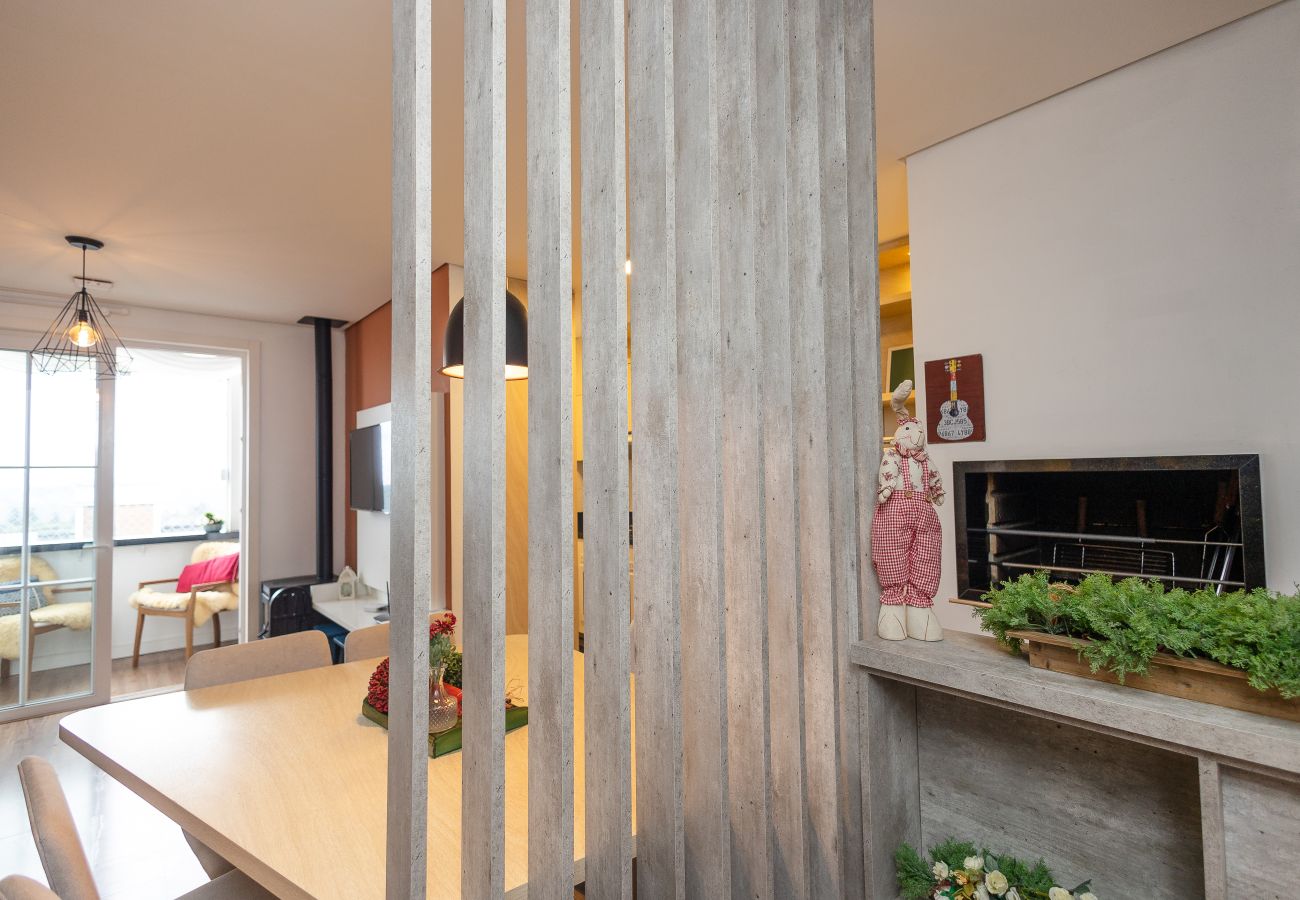 Apartamento em Gramado - Dúplex 4 quartos-3 suítes-4 ban, 350 m rua coberta