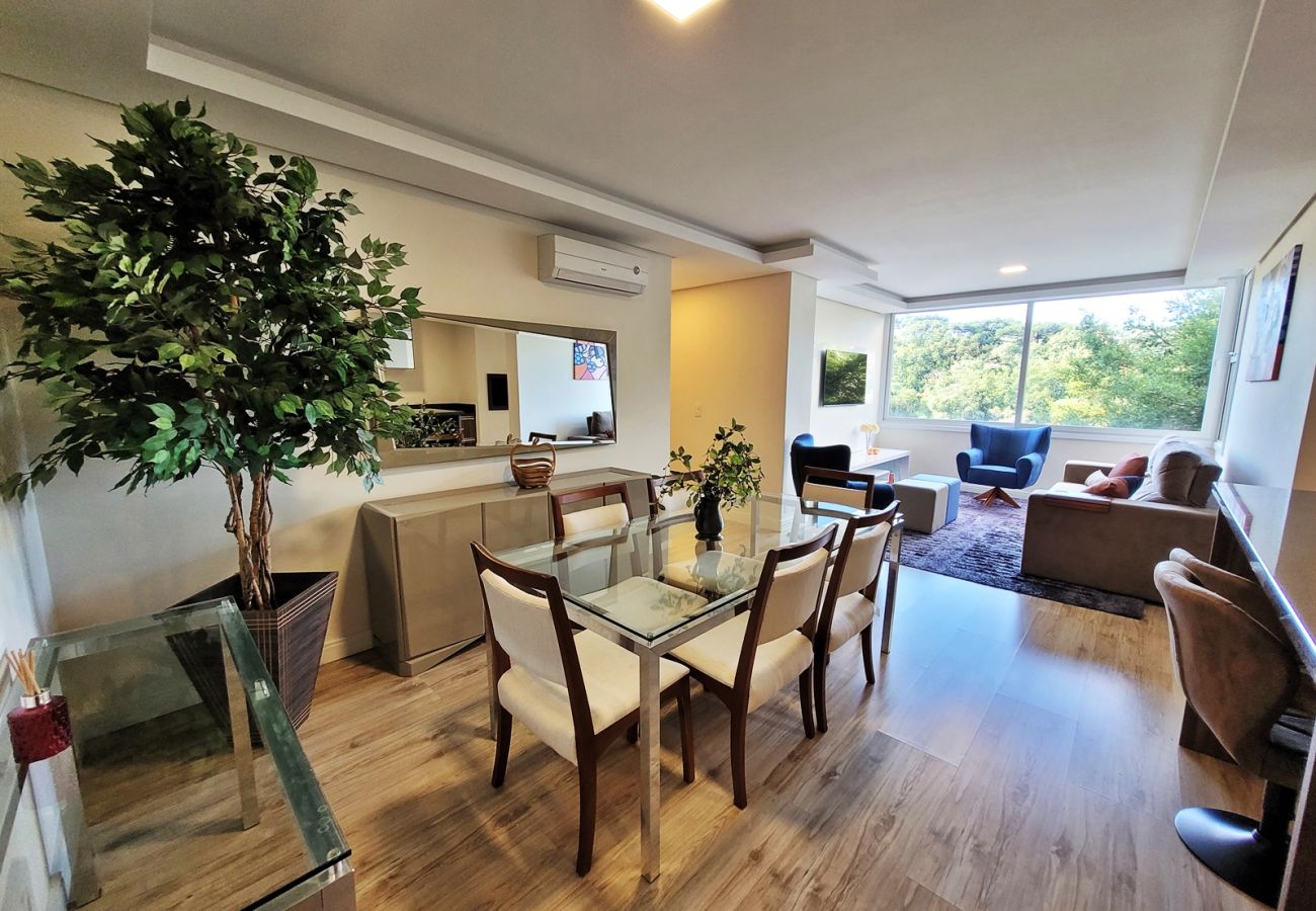 Apartamento em Gramado - Apto 2 suítes Alto Padrão a 500 m da Rua Coberta
