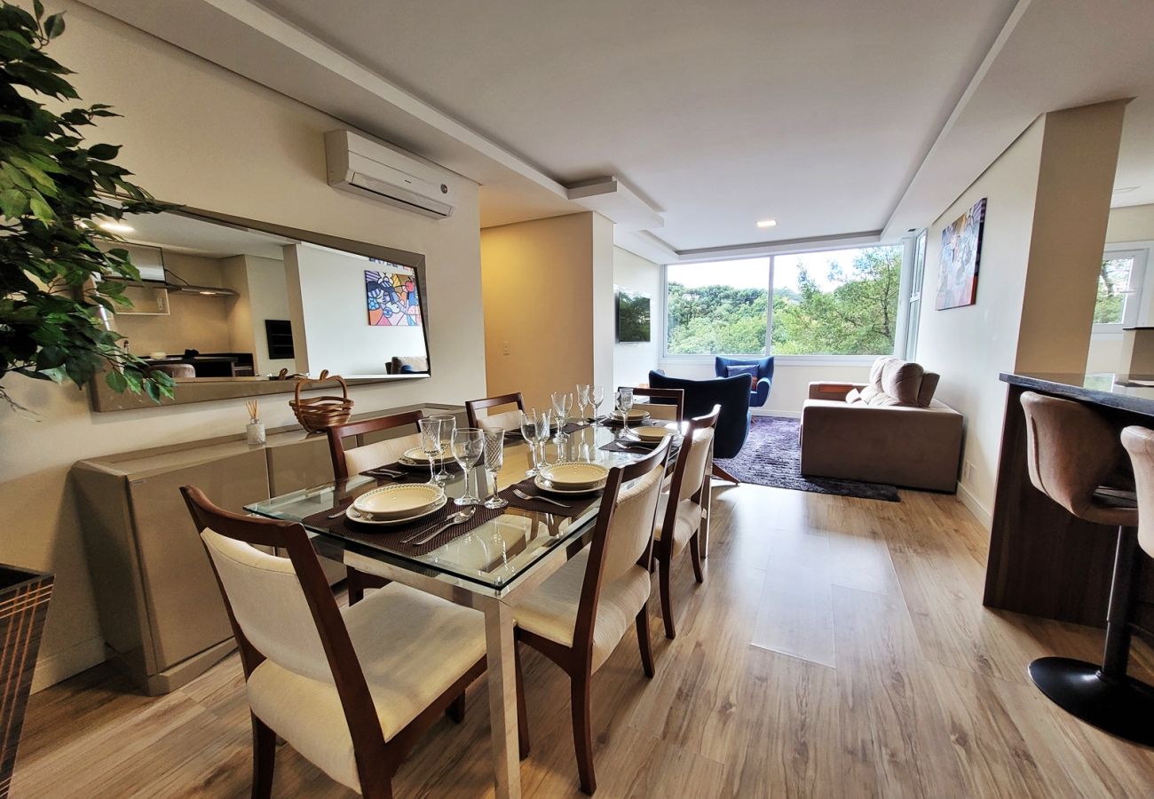 Apartamento em Gramado - Apto 2 suítes Alto Padrão a 500 m da Rua Coberta