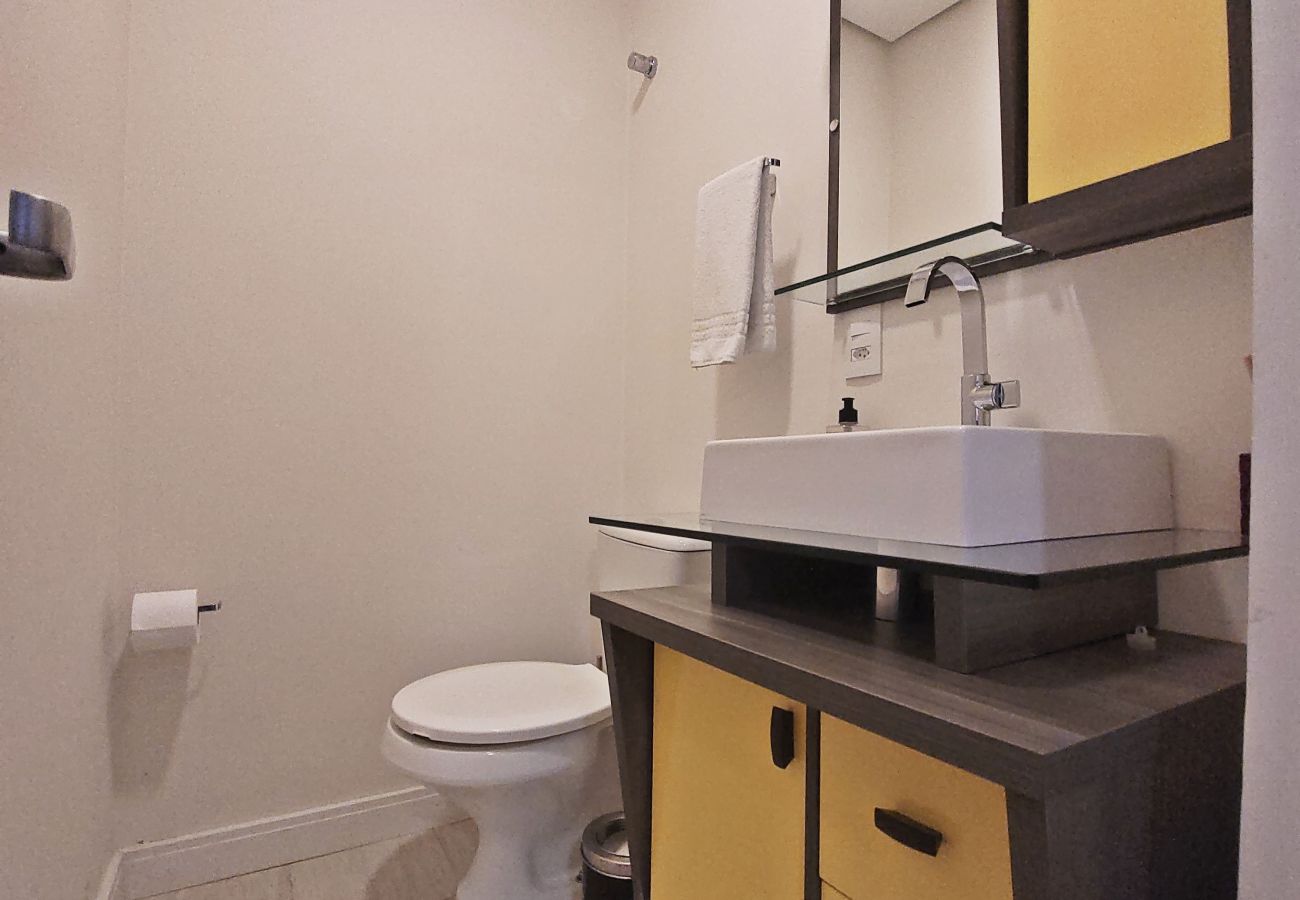 Apartamento em Gramado - Apto 2 suítes Alto Padrão a 500 m da Rua Coberta