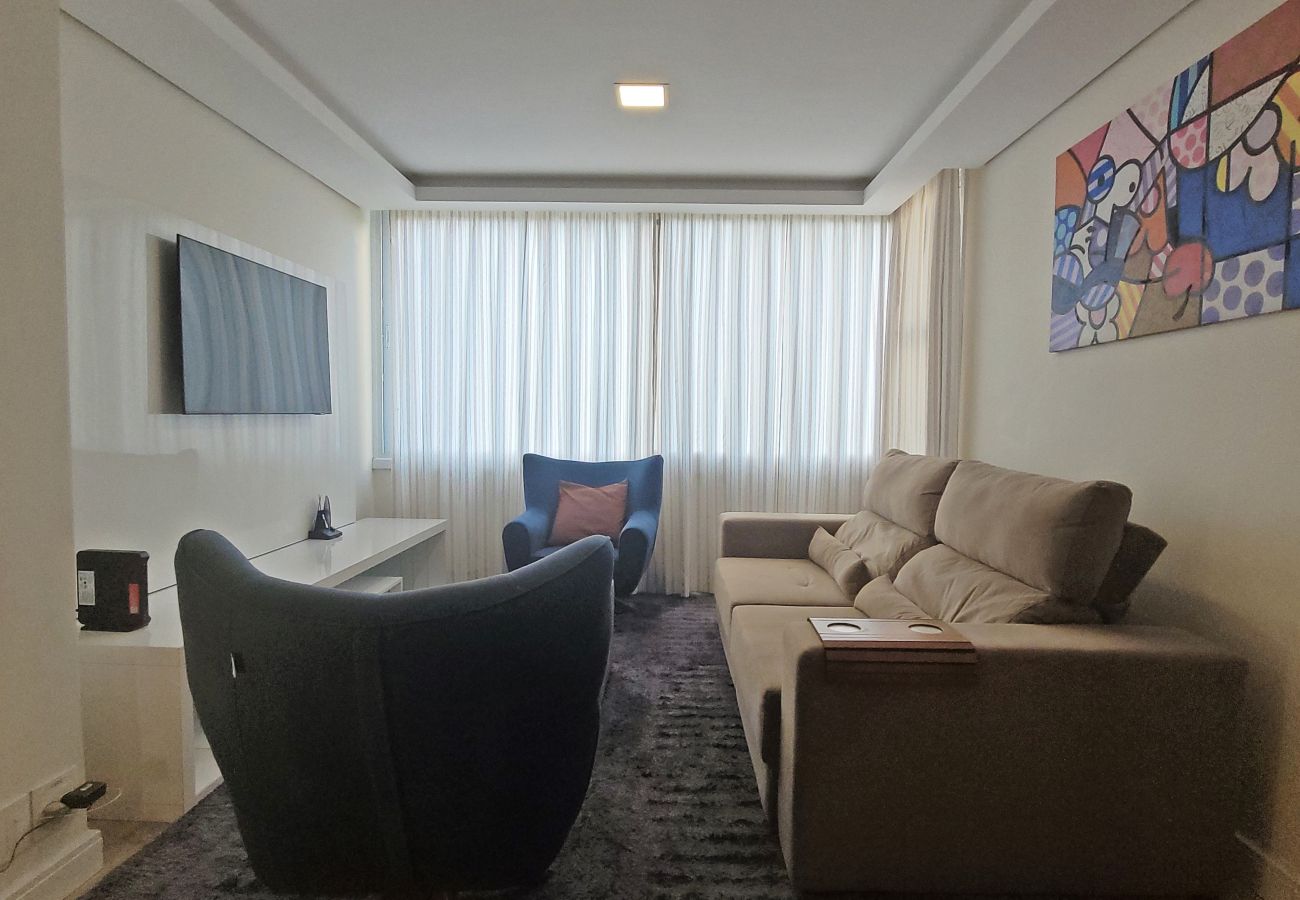 Apartamento em Gramado - Apto 2 suítes Alto Padrão a 500 m da Rua Coberta