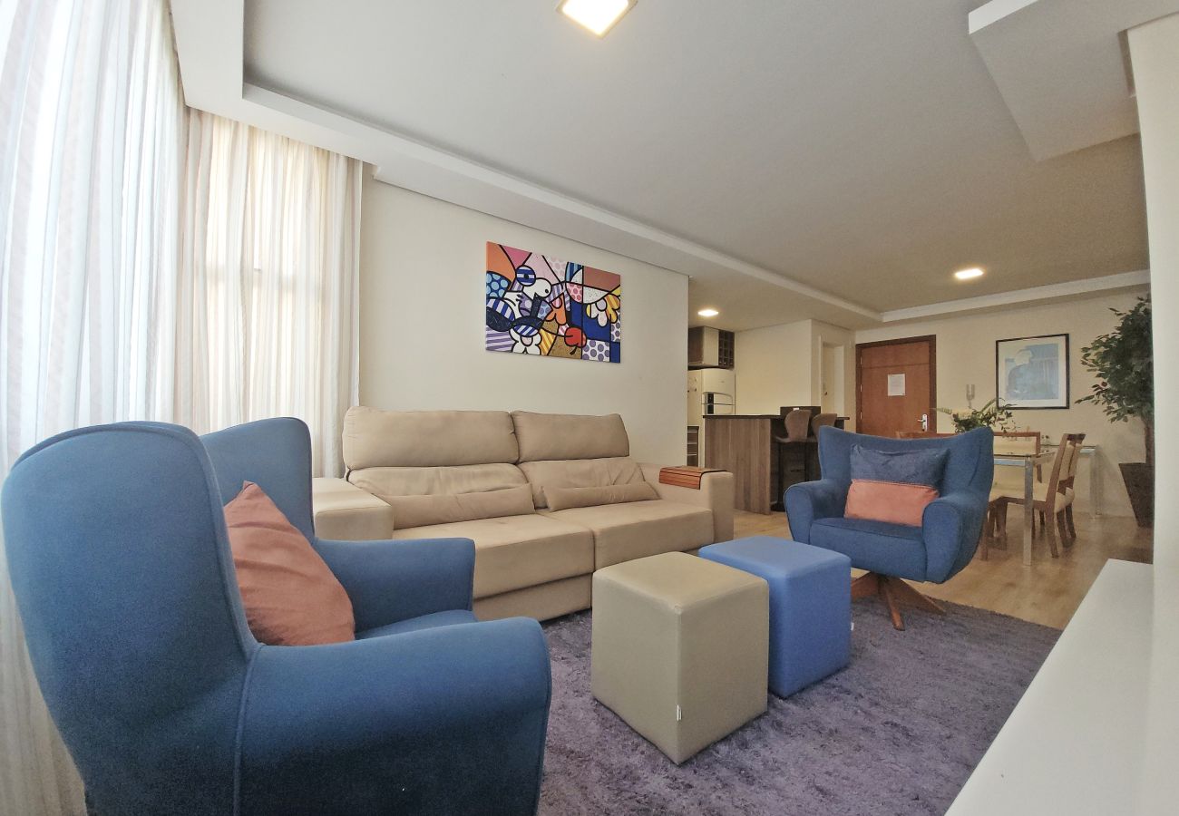 Apartamento em Gramado - Apto 2 suítes Alto Padrão a 500 m da Rua Coberta