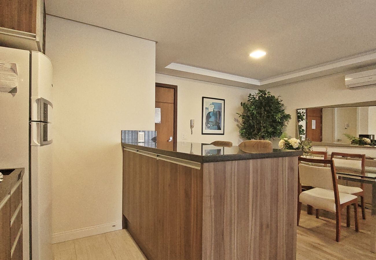 Apartamento em Gramado - Apto 2 suítes Alto Padrão a 500 m da Rua Coberta
