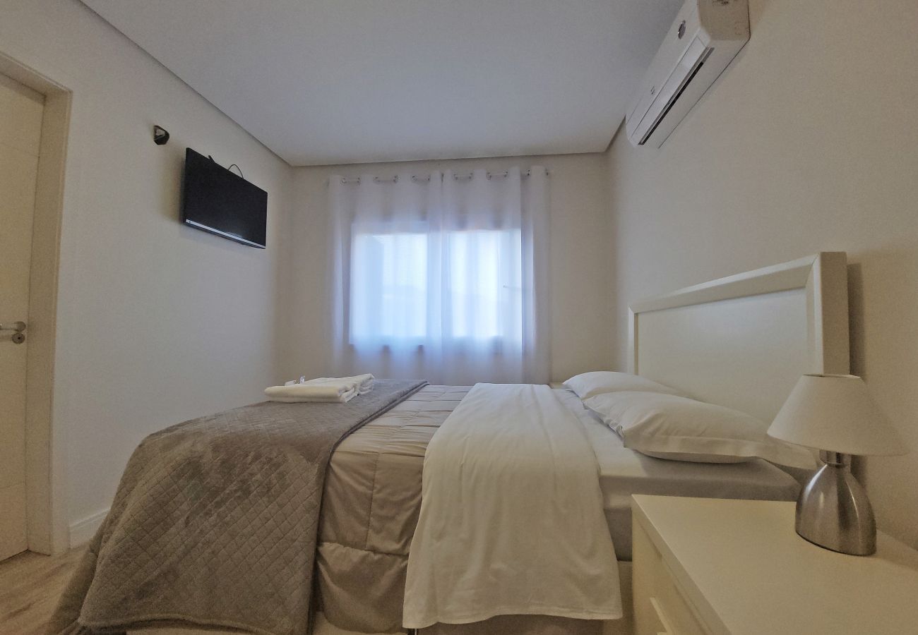Apartamento em Gramado - Apto 2 suítes Alto Padrão a 500 m da Rua Coberta