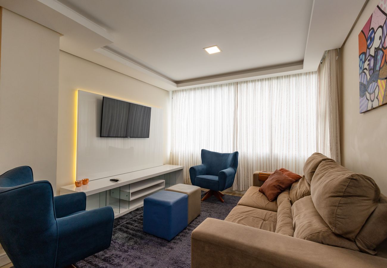 Apartamento em Gramado - Apto 2 suítes Alto Padrão a 500 m da Rua Coberta