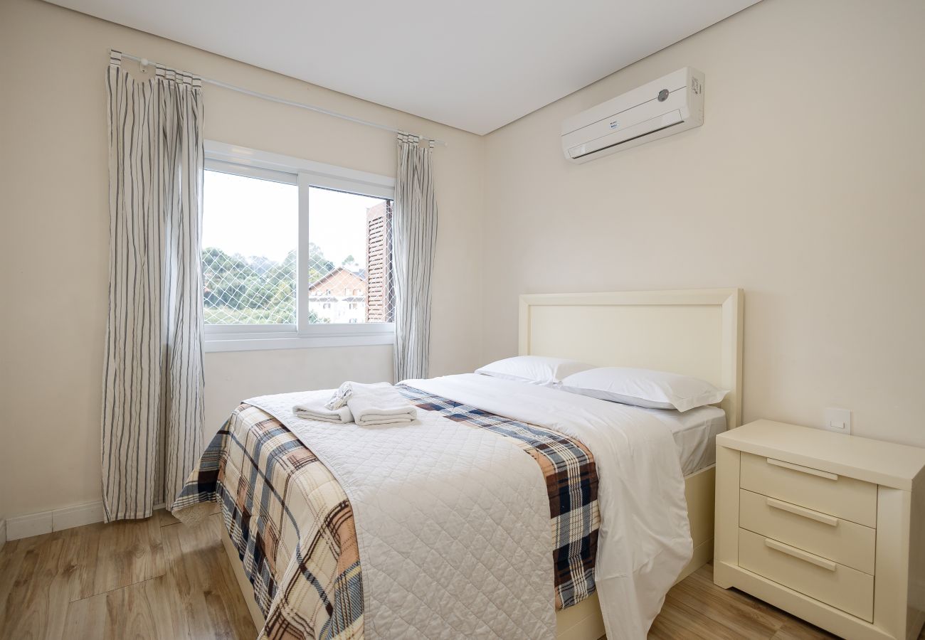 Apartamento em Gramado - Apto 2 suítes Alto Padrão a 500 m da Rua Coberta